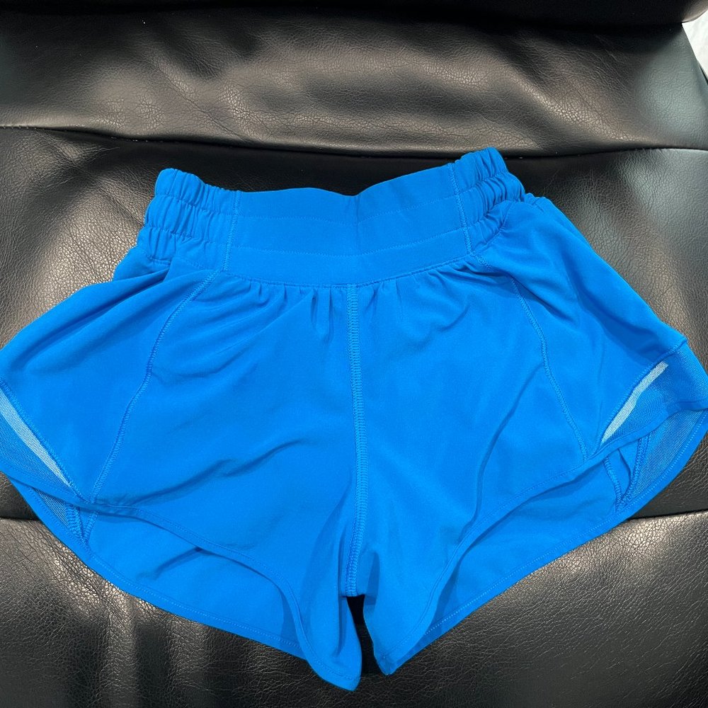 Hotty Hot Low-Rise Lined Short 2.5-  Size 0, Poolside